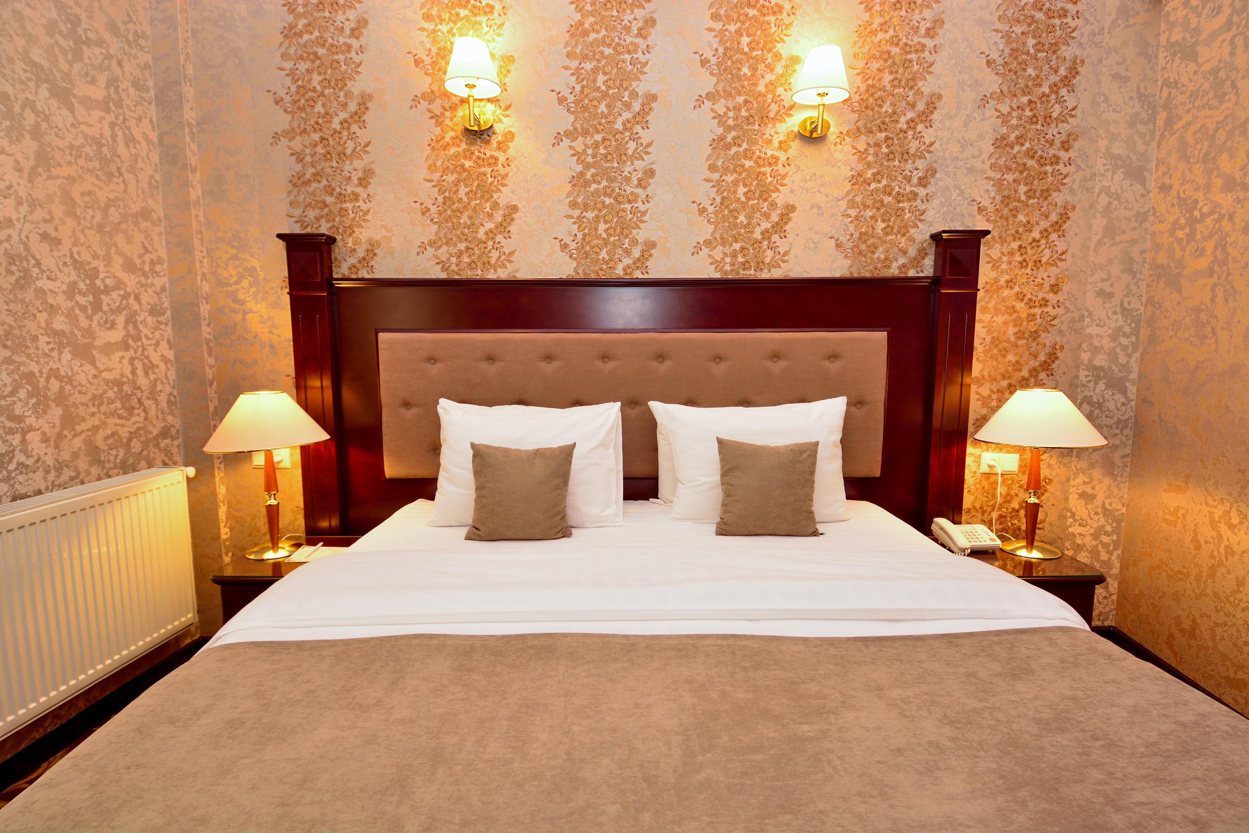 River Side Hotel Tbilisi Exteriér fotografie A bedroom
