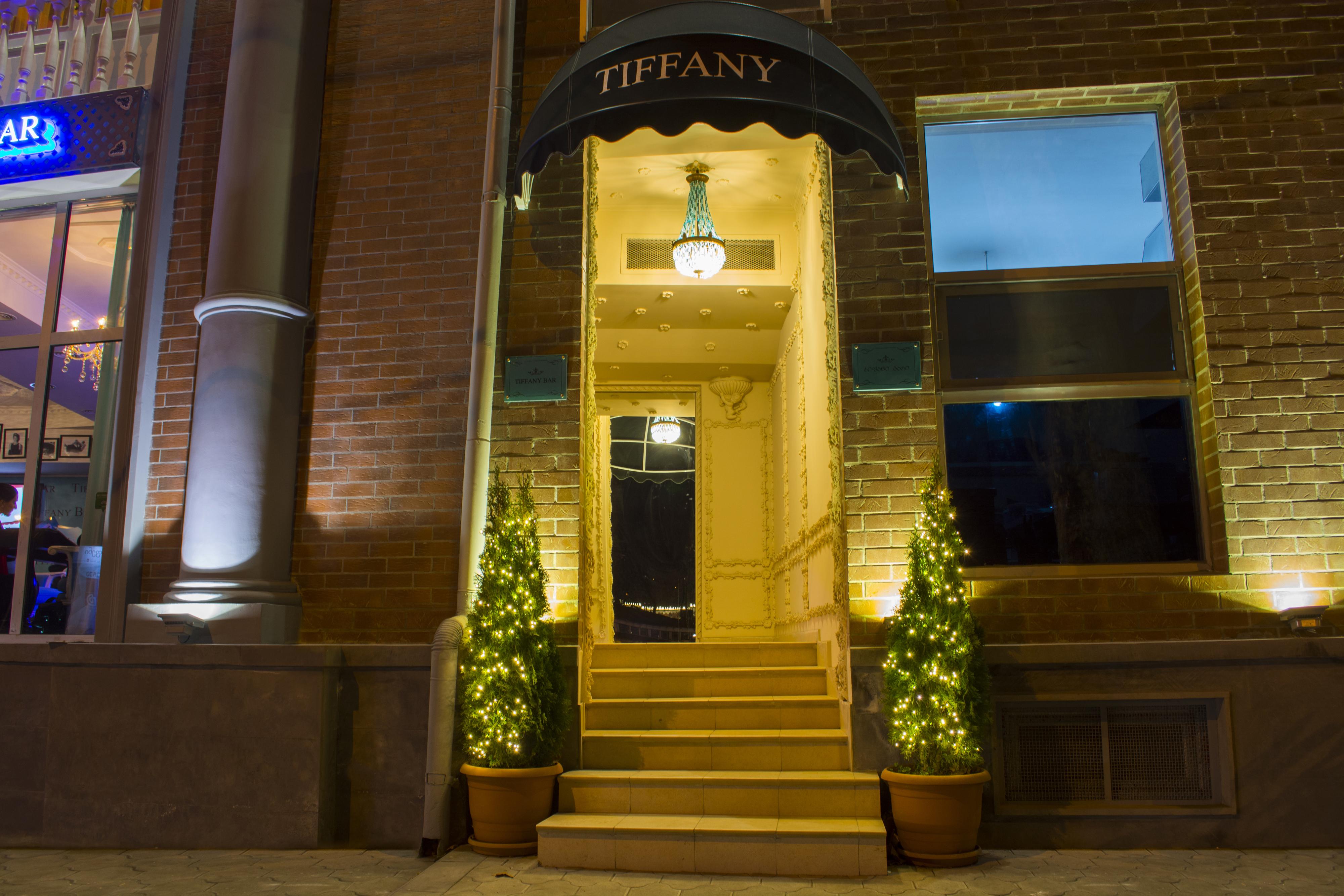 River Side Hotel Tbilisi Exteriér fotografie Tiffany & Co. store in New York City