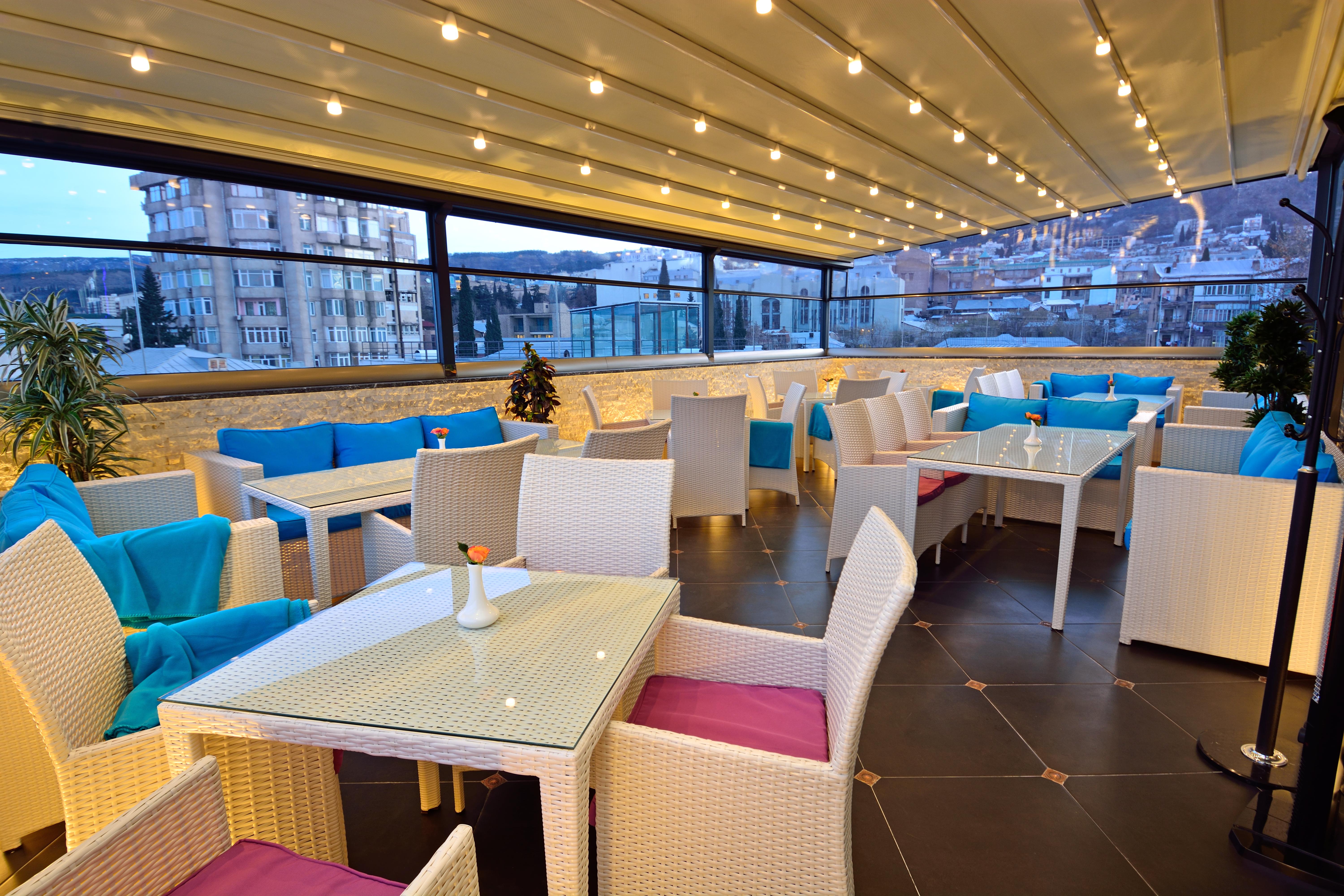 River Side Hotel Tbilisi Exteriér fotografie Skyline