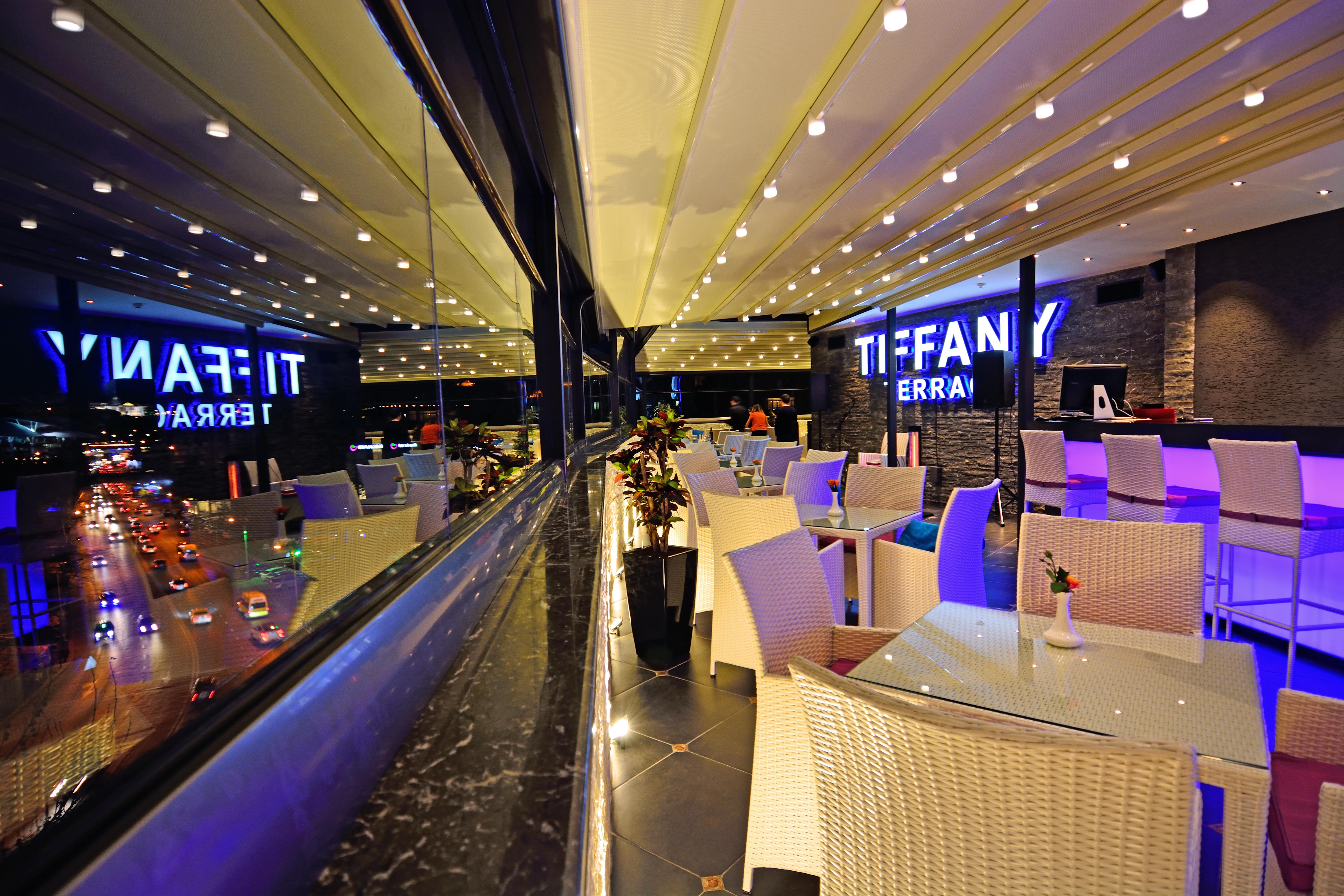 River Side Hotel Tbilisi Exteriér fotografie The interior of the restaurant