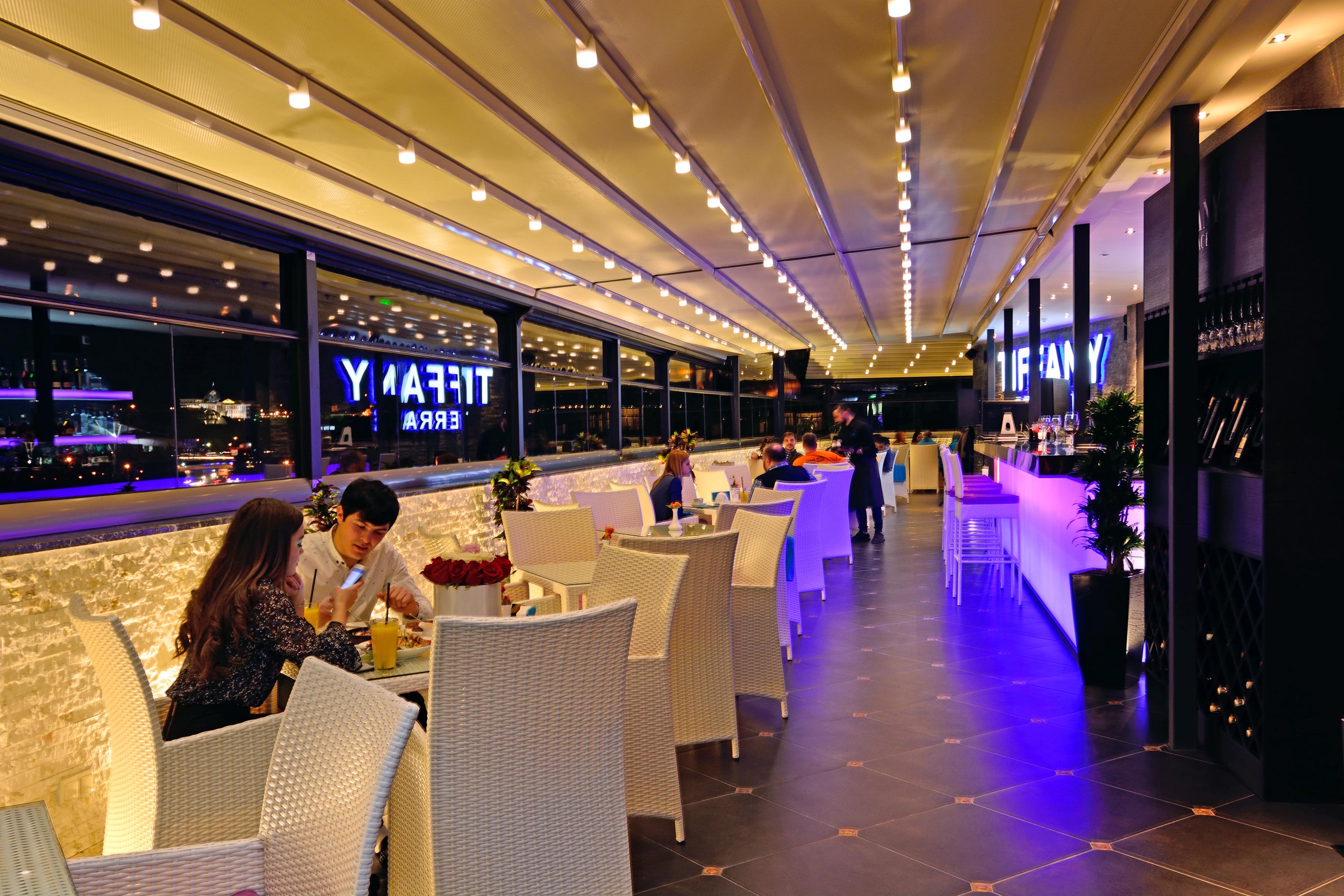 River Side Hotel Tbilisi Exteriér fotografie Restaurant in the hotel