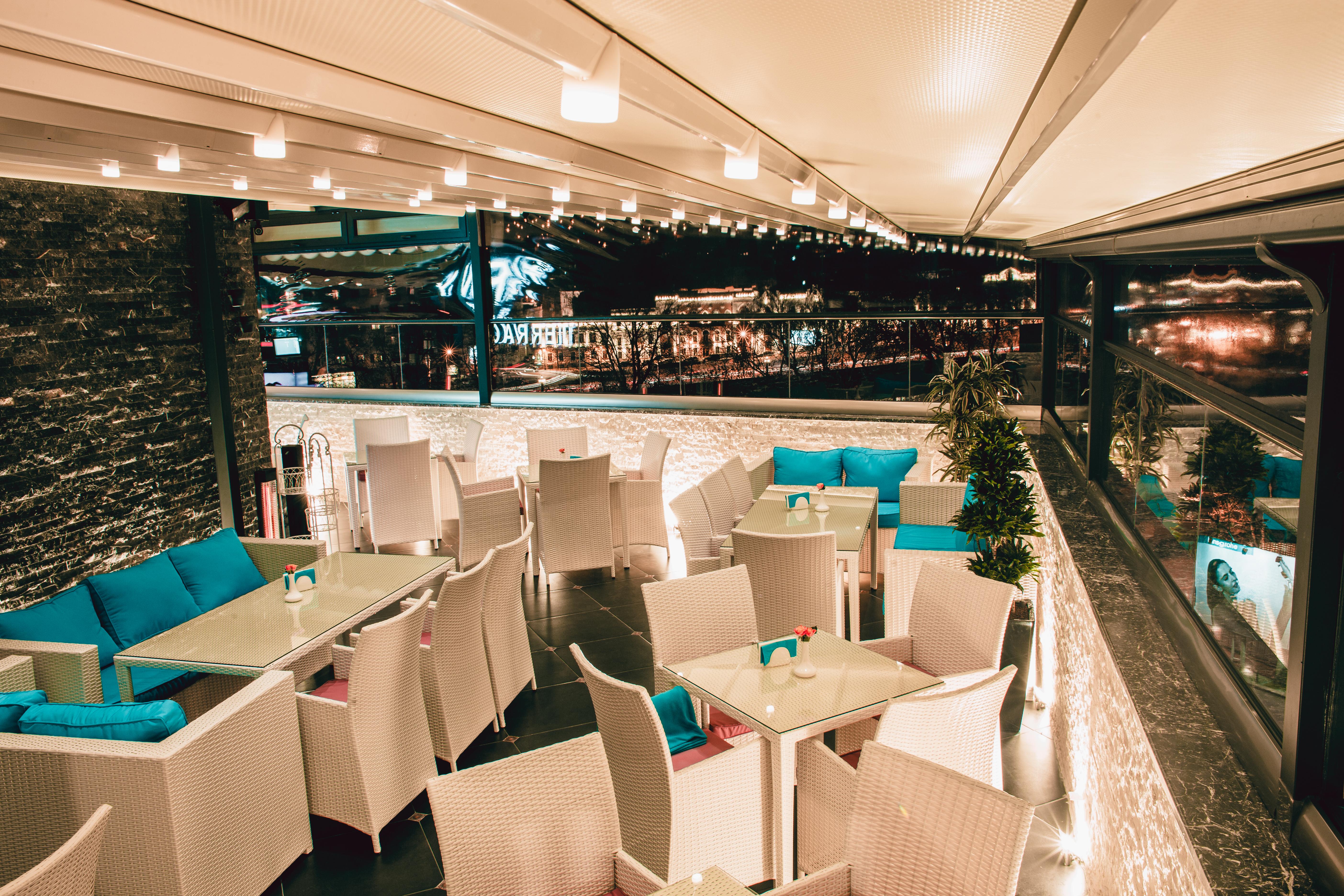 River Side Hotel Tbilisi Exteriér fotografie The interior of the restaurant