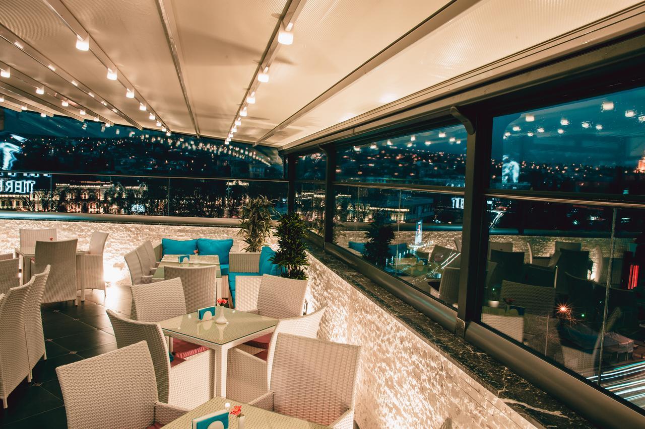 River Side Hotel Tbilisi Exteriér fotografie The Sky Bar