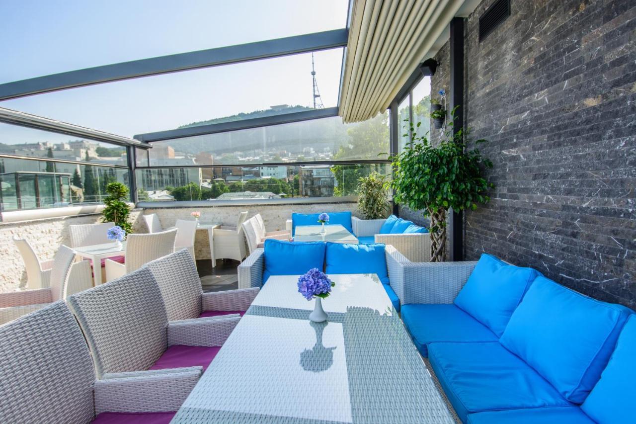 River Side Hotel Tbilisi Exteriér fotografie Sky Bar